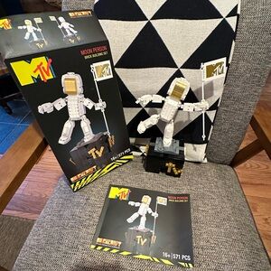 MTV moon person LEGO set